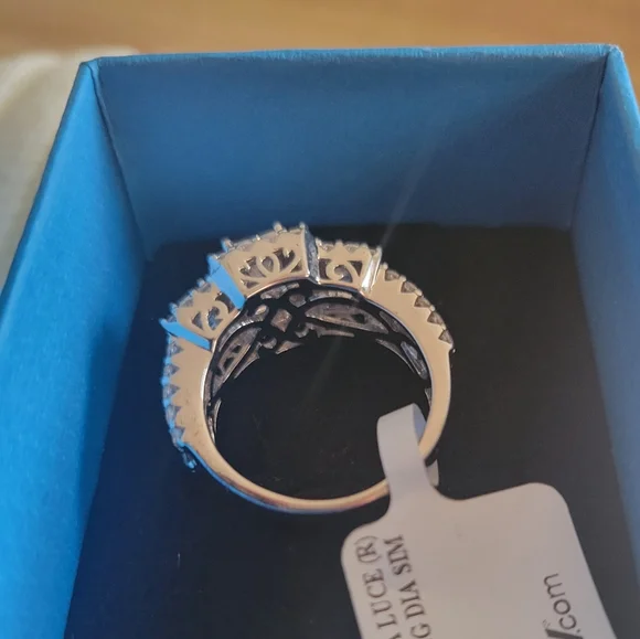 Ring - Picture 2 of 3